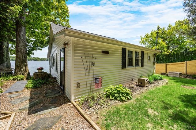 2010 Sunset Lane, Cazenovia, NY 13035