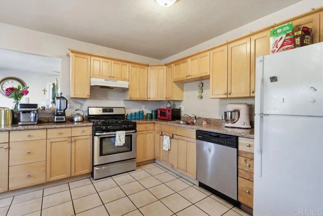 220 W CALLE PRIMERA, San Ysidro, CA 92173