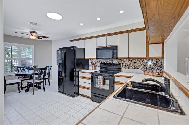 1485 MAHOGANY LANE 1602, Palm Harbor, FL 34683