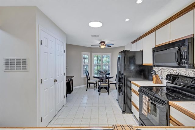 1485 MAHOGANY LANE 1602, Palm Harbor, FL 34683