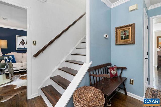 23 LOOKAWAY HILLS DR, Afton, VA 22920
