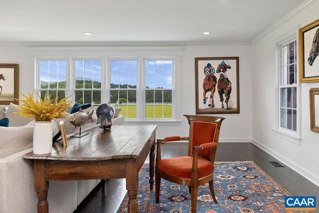 23 LOOKAWAY HILLS DR, Afton, VA 22920