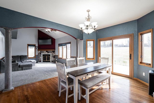 5290 Fawn TRAIL, Hartford, WI 53027