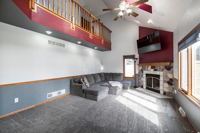 5290 Fawn TRAIL, Hartford, WI 53027