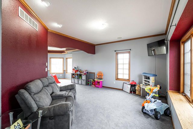 5290 Fawn TRAIL, Hartford, WI 53027