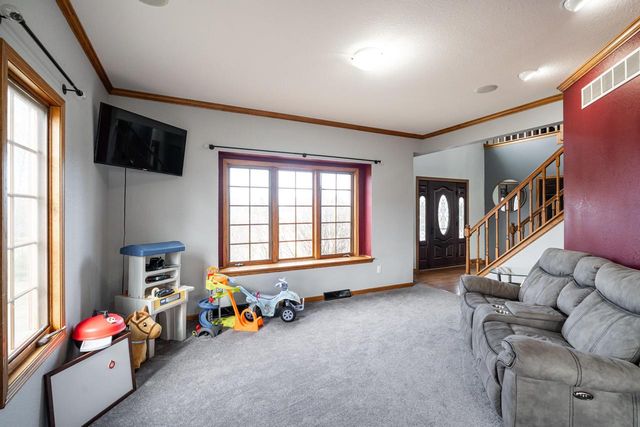 5290 Fawn TRAIL, Hartford, WI 53027