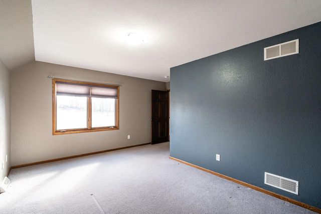 5290 Fawn TRAIL, Hartford, WI 53027