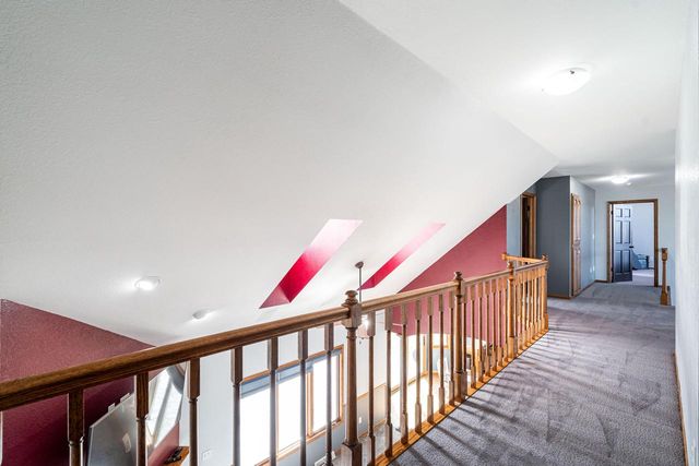 5290 Fawn TRAIL, Hartford, WI 53027