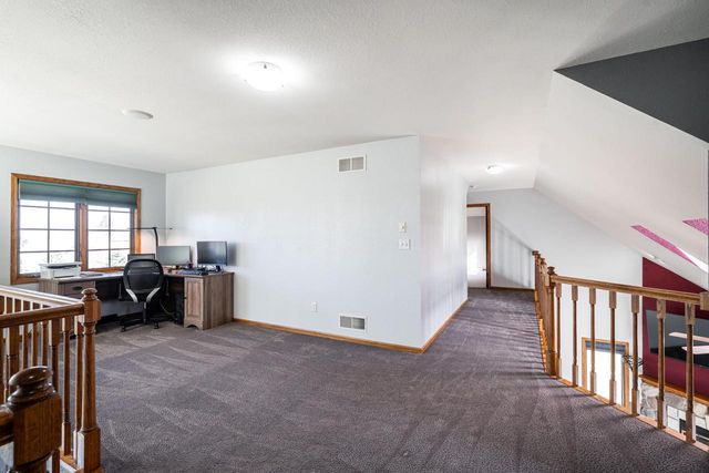 5290 Fawn TRAIL, Hartford, WI 53027