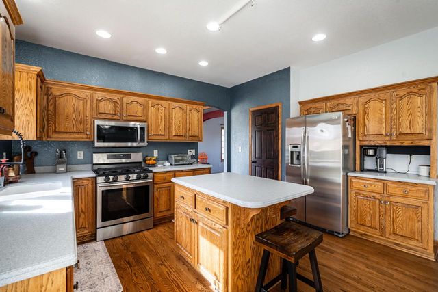 5290 Fawn TRAIL, Hartford, WI 53027