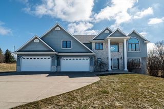 5290 Fawn TRAIL, Hartford, WI 53027