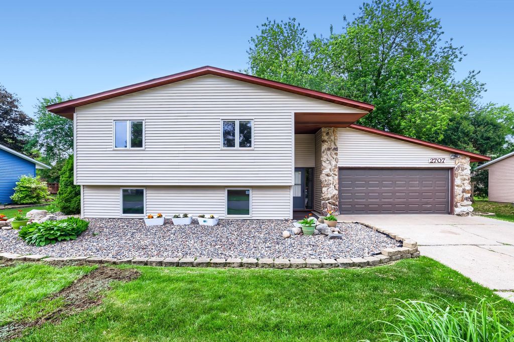 2707 Croixwood Boulevard, Stillwater, MN 55082