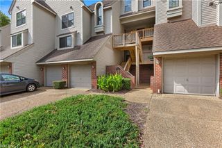 744 Rock Crest Ct Apt 303, Newport News, VA 23602