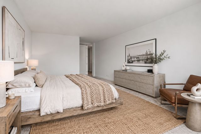 1030 N State Street 28H, Chicago, IL 60610