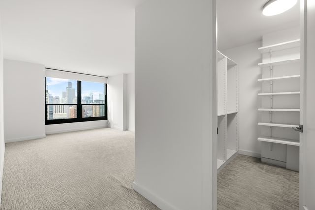 1030 N State Street 28H, Chicago, IL 60610