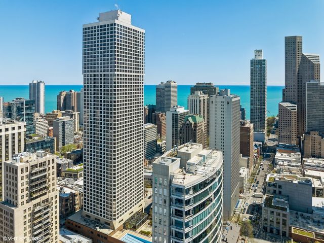 1030 N State Street 28H, Chicago, IL 60610