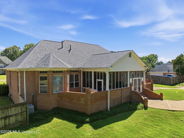 2582 Dickens Place Drive, Southaven, MS 38671