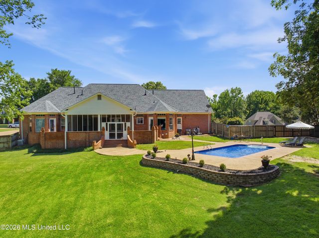 2582 Dickens Place Drive, Southaven, MS 38671