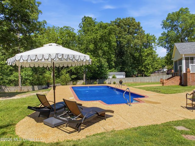 2582 Dickens Place Drive, Southaven, MS 38671