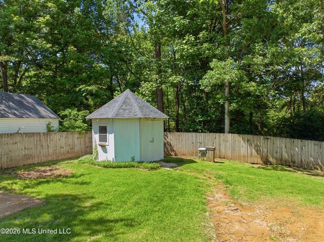 2582 Dickens Place Drive, Southaven, MS 38671