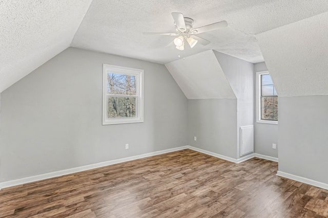 1038 Red Fox Ln, White House, TN 37188