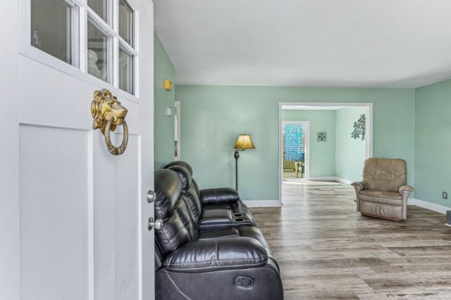 1038 Red Fox Ln, White House, TN 37188