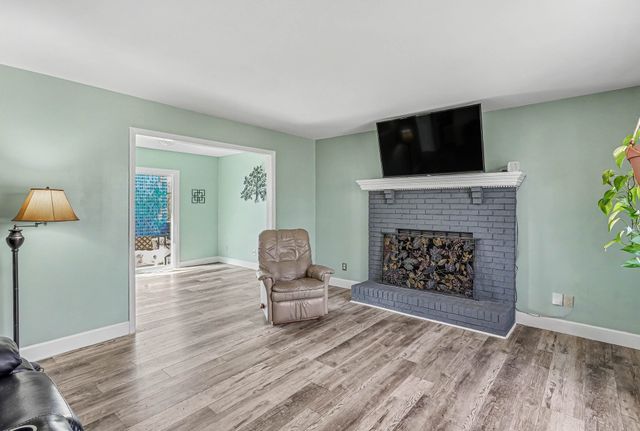 1038 Red Fox Ln, White House, TN 37188