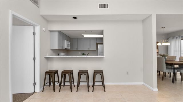 1880 N CRYSTAL LAKE DRIVE 3, Lakeland, FL 33801