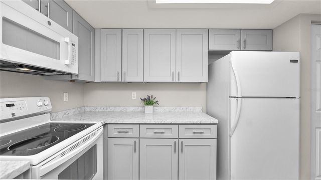 1880 N CRYSTAL LAKE DRIVE 3, Lakeland, FL 33801