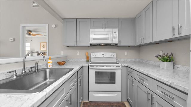 1880 N CRYSTAL LAKE DRIVE 3, Lakeland, FL 33801