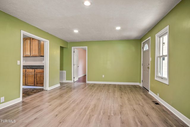 412 East Fairview Avenue, Johnson City, TN 37601