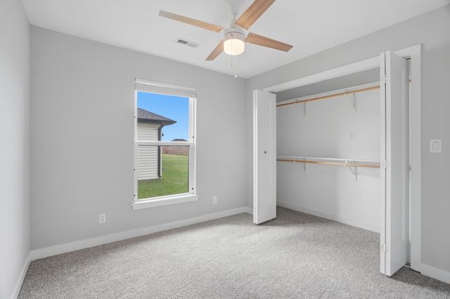 711 ADDIE LN, Centralia, MO 65240