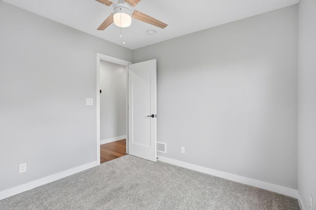 711 ADDIE LN, Centralia, MO 65240