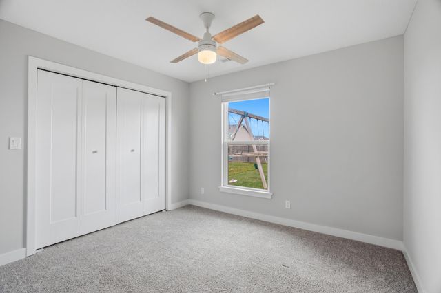 711 ADDIE LN, Centralia, MO 65240