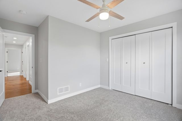 711 ADDIE LN, Centralia, MO 65240