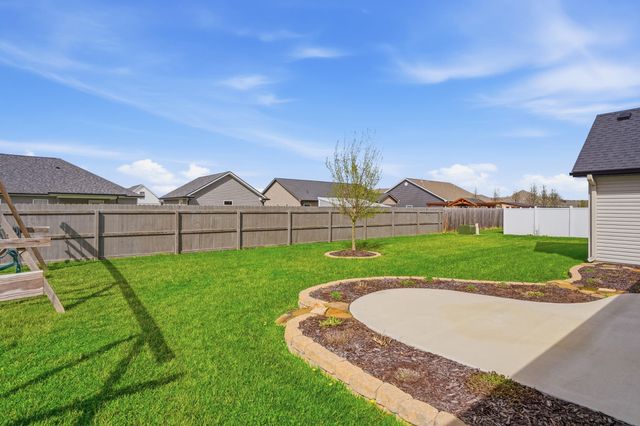 711 ADDIE LN, Centralia, MO 65240