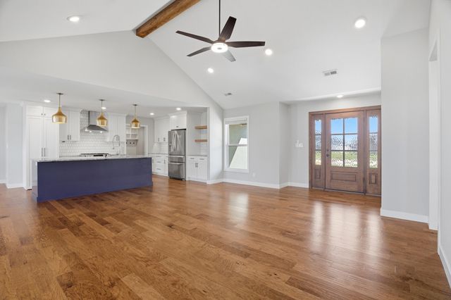 711 ADDIE LN, Centralia, MO 65240