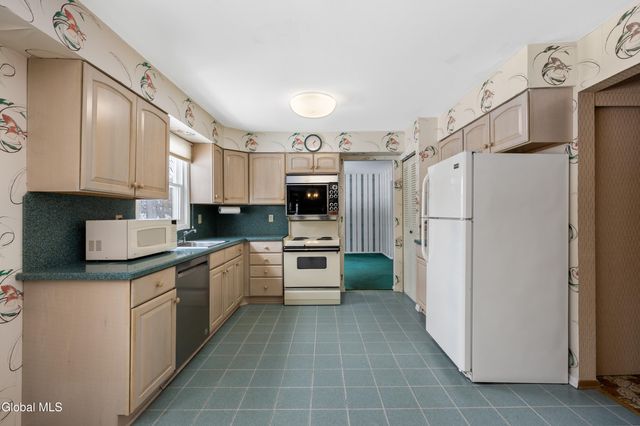 56 Alpine Drive, Colonie, NY 12110