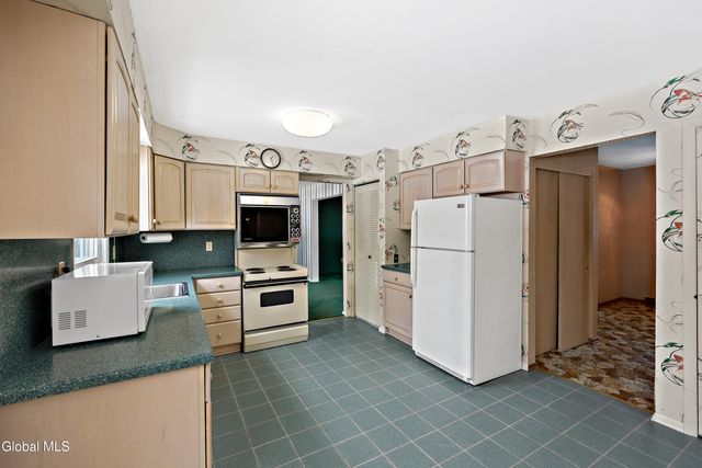 56 Alpine Drive, Colonie, NY 12110