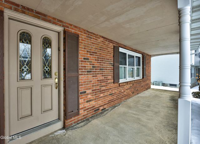 56 Alpine Drive, Colonie, NY 12110