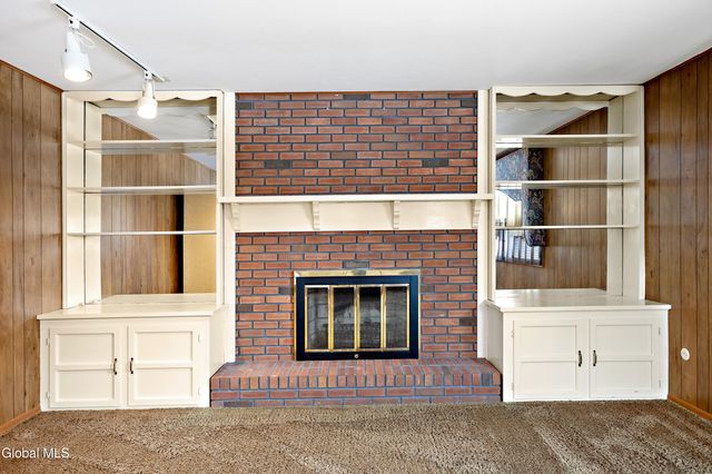 56 Alpine Drive, Colonie, NY 12110