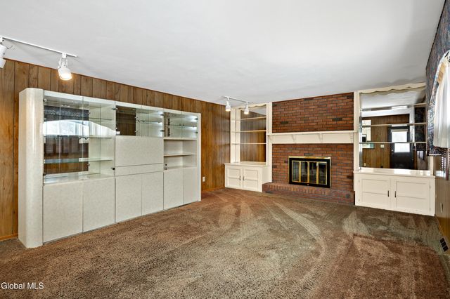 56 Alpine Drive, Colonie, NY 12110