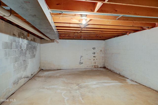 56 Alpine Drive, Colonie, NY 12110