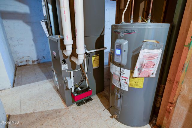 56 Alpine Drive, Colonie, NY 12110