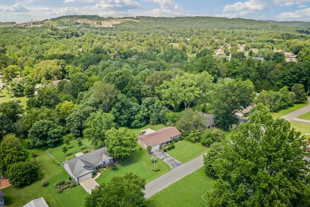 1561 Edgefield Ct, Cookeville, TN 38506