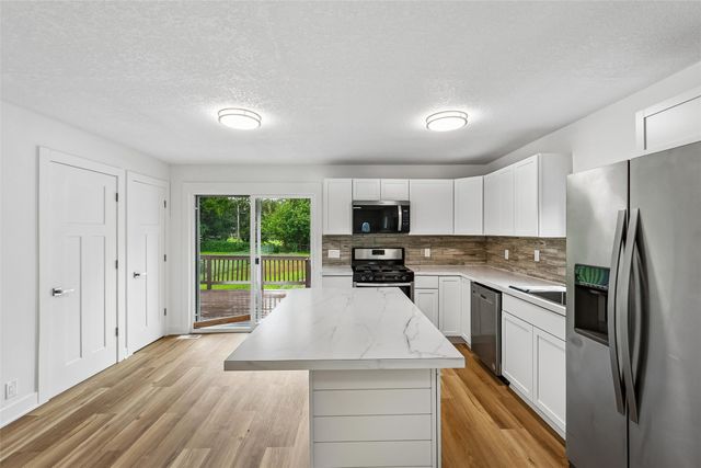 2533 E 23rd Street, Des Moines, IA 50317