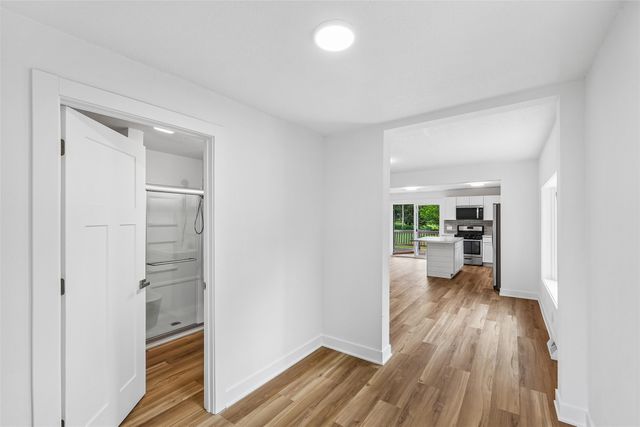 2533 E 23rd Street, Des Moines, IA 50317