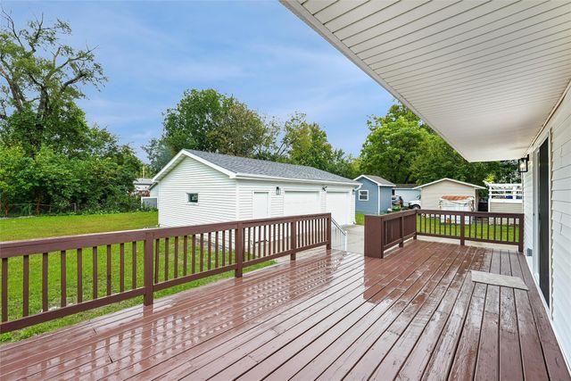 2533 E 23rd Street, Des Moines, IA 50317