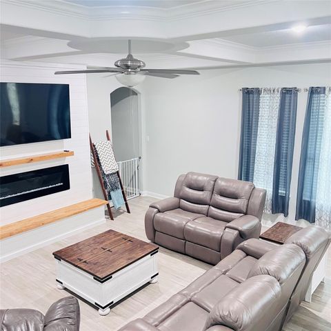 320 Buffalo Trail, Angleton, TX 77515