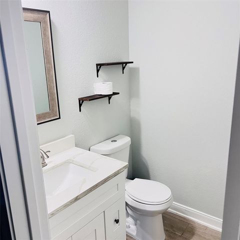 320 Buffalo Trail, Angleton, TX 77515